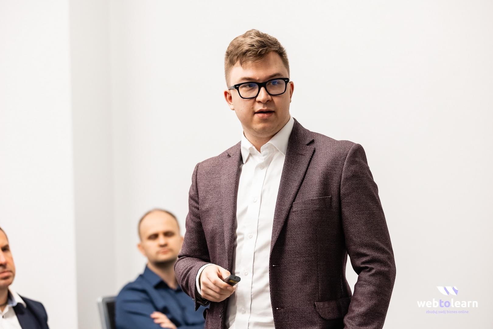 Patryk Graczyk – EduSales